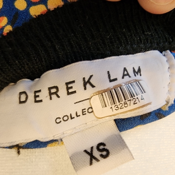 Derek Lam Black Floral Batwing Sweater Top Size XS can fit small easily. - Picture 4 of 6